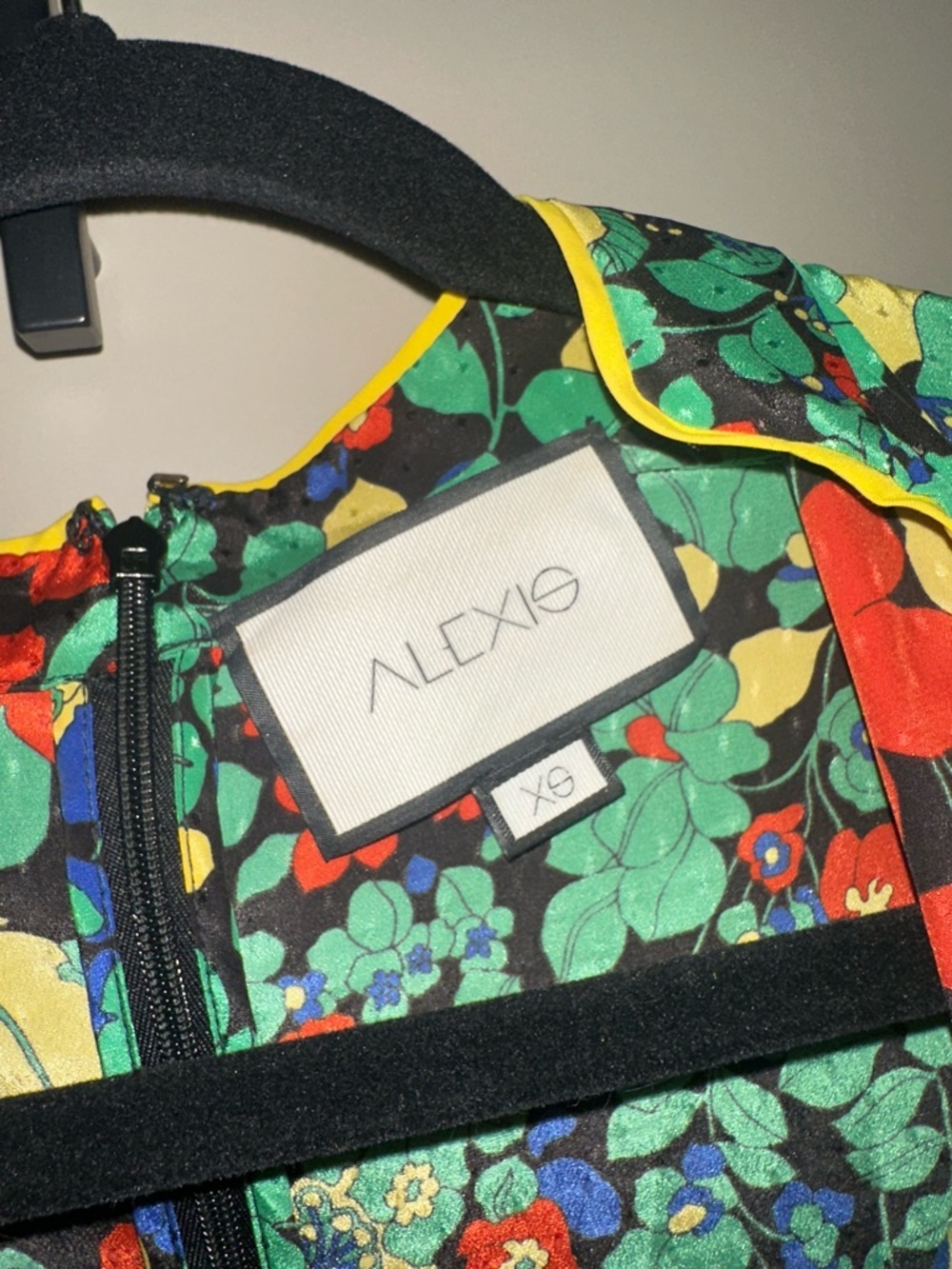 Alexis Vibrant Floral V neck Mini Dress Size XS - Picture 3 of 6